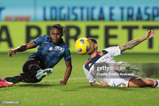 Ademola Lookman of Atalanta BC scores the team's first goal during the Serie A TIM match between Atalanta BC and Genoa CFC at Gewiss Stadium on...