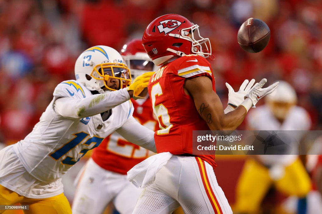 Los Angeles Chargers v Kansas City Chiefs