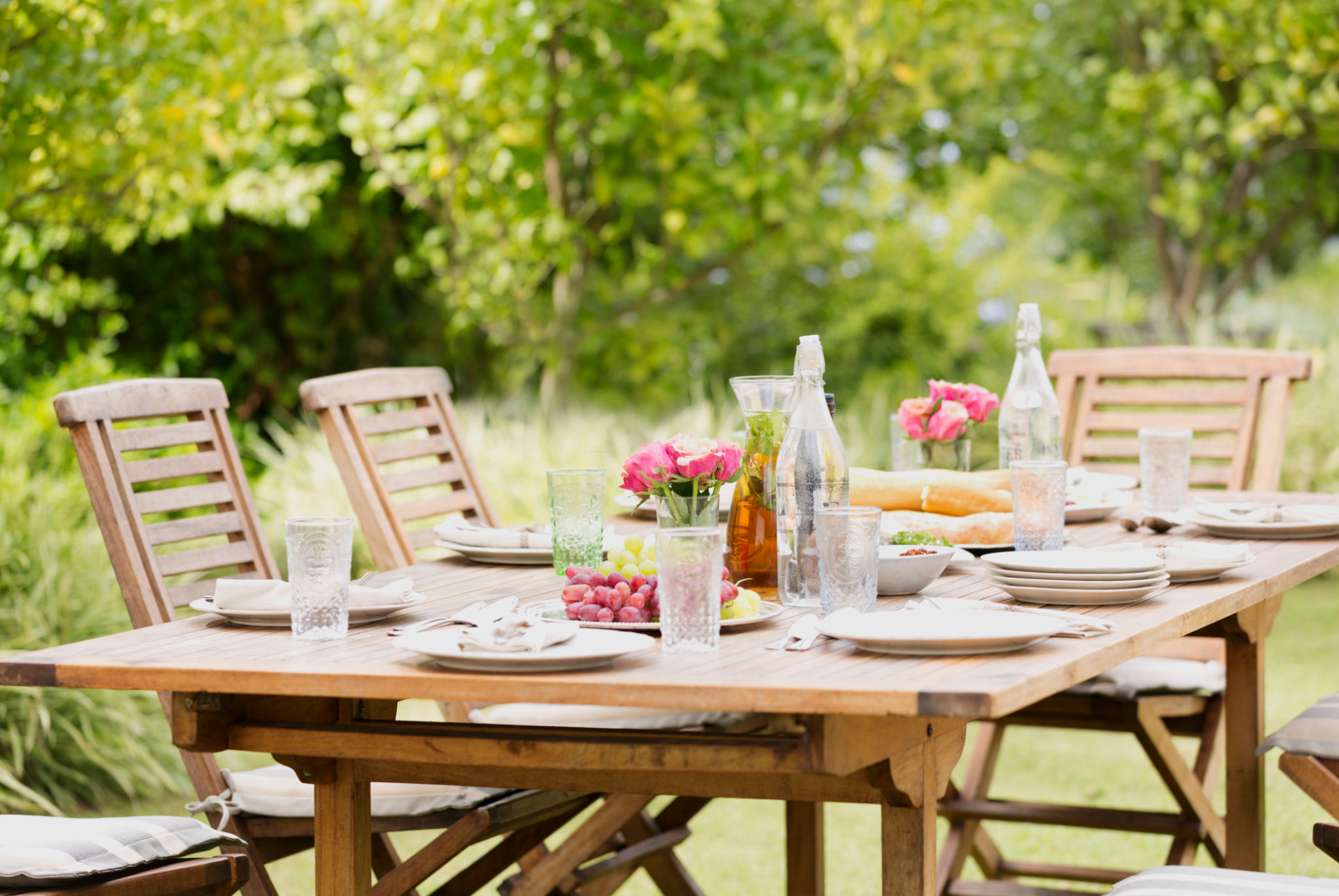 brunch table outdoors