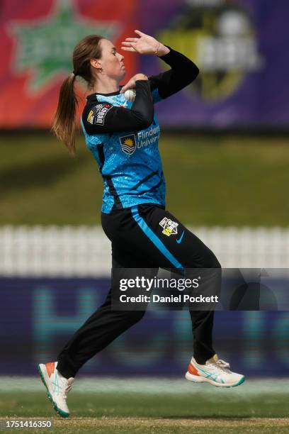 Amanda-Jade Wellington of the Strikers bowls during the WBBL match between Melbourne Renegades and Adelaide Strikers at CitiPower Centre, on October...