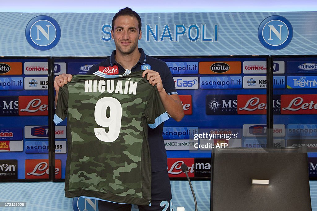 FBL-ITA-NAPOLI-HIGUAIN