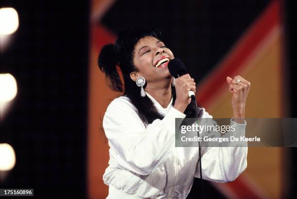 American singer Natalie Cole performs at a concert held at Wembley Stadium to celebrate the release of African National Congress leader Nelson...