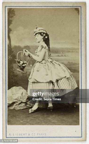 Portrait of Esther Moyse, dancer at the Cirque Impérial in 1862, at the Théâtre de la Gaité, at the Théâtre de la Variété in 1861 and at the Théâtre...