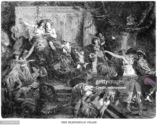 old engraved illustration of the eleusinian feast - drinking and dancing at the annual eleusinian mysteries (initiations held every year for the cult of demeter and persephone based at the panhellenic sanctuary of eleusis in ancient greece) - estilo siglo xvii fotografías e imágenes de stock