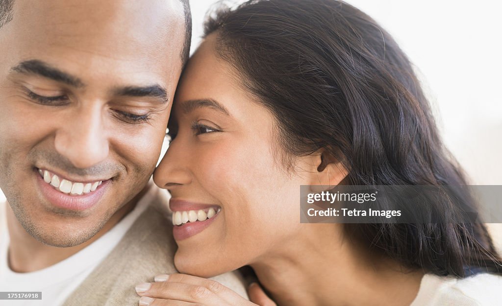 USA, New Jersey, Jersey City, Portrait of young couple