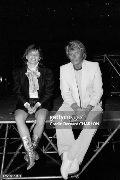 Johnny Hallyday et Diane Tell lors de l'enregistrement d'une émission de télévision à Paris le 22 avril 1982