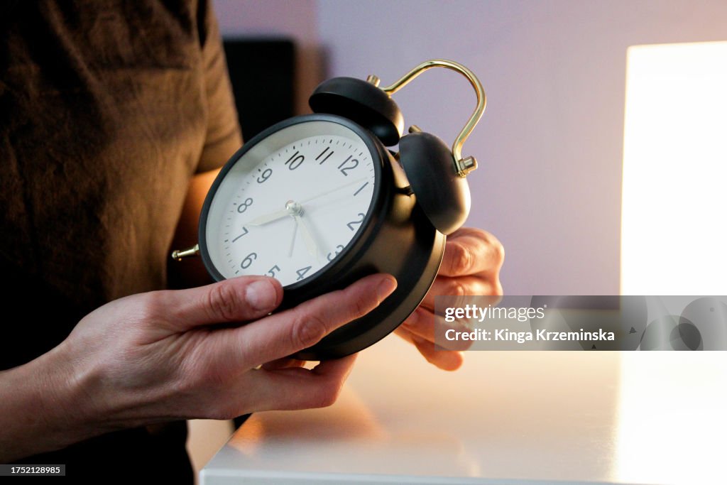 Setting up alarm clock