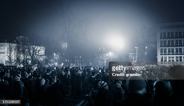 eastern europäische anti-regierung demonstrationen - protest stock-fotos und bilder