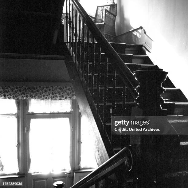 683 1930s Staircase Stock Photos, High-Res Pictures, and Images - Getty ...