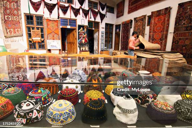 Iraq Textile Kurdish Textile Museum Photos and Premium High Res Pictures - Getty Images