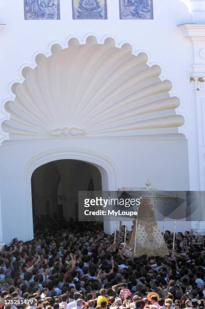 Regreso de la virgen del Rocio a su templo. Romeria del Rocio. Almonte. Provincia de Huelva. Espaa