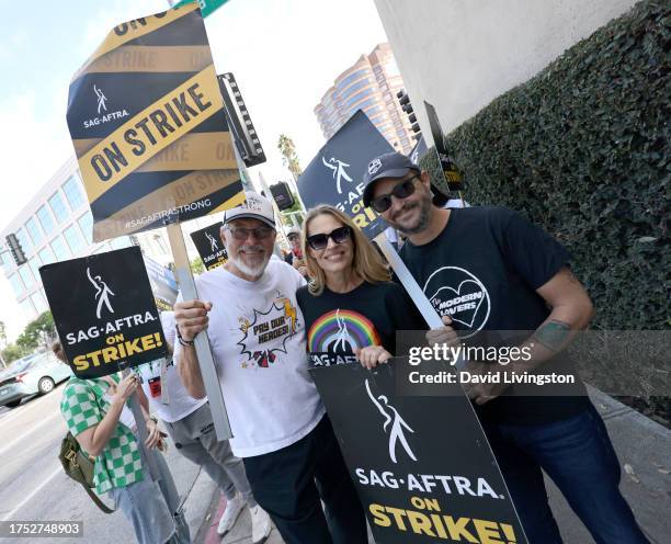 Jonathan Frakes, Jeri Ryan and Wil Wheaton join the picket line outside Warner Bros. Studios on October 23, 2023 in Burbank, California. SAG-AFTRA...