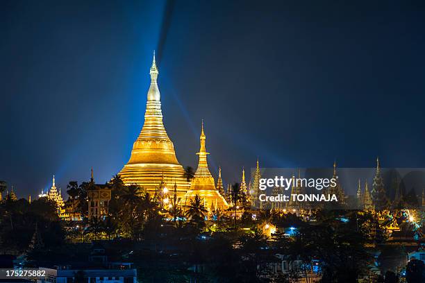 shwedagon pagoda - shwedagon pagoda stock pictures, royalty-free photos & images