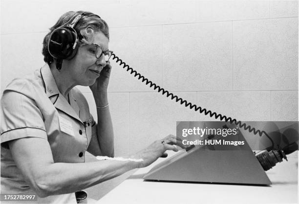Promi Lab Aid 28 Audiogram Stock Photos, High-Res Pictures, and Images - Getty Images