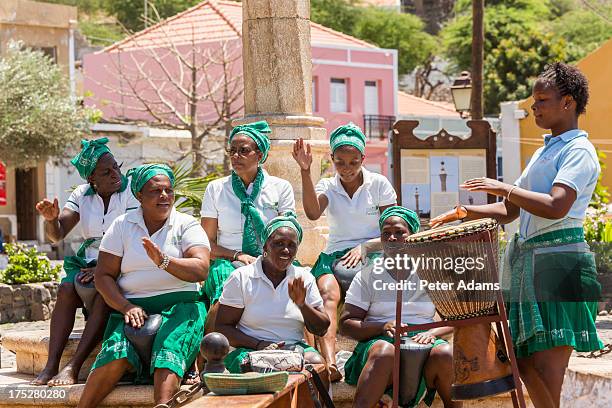 female group singing cidade velha, santiago island - cidade velha stock-fotos und bilder