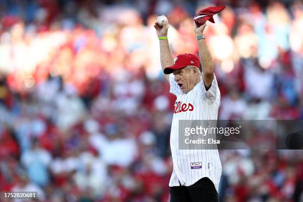 Former baseball player and coach Larry Bowa throws out the ceremonial first pitch before Game Six of the Championship Series between the Philadelphia...