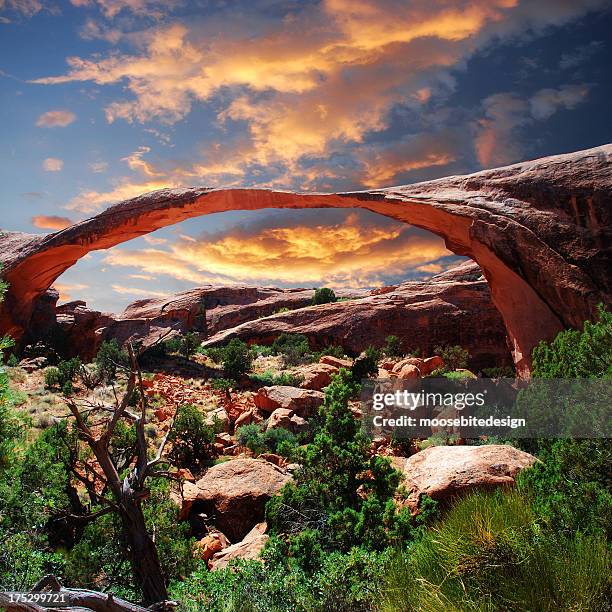 landscape arch - devil's garden arches national park stock pictures, royalty-free photos & images