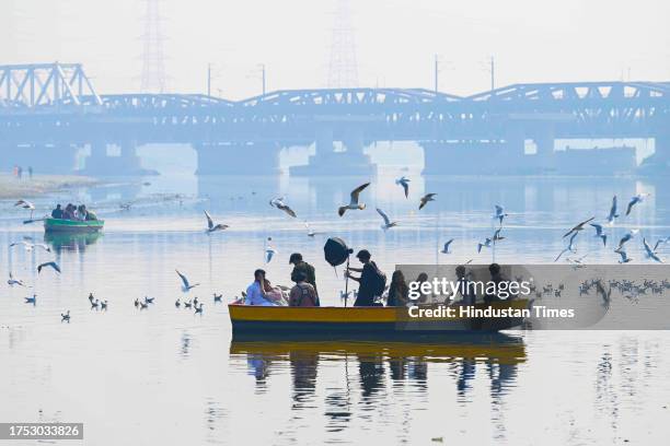 Smog seen engulfed in the early hours of the morning at Yamuna Bazaar on October 29, 2023 in New Delhi, India.