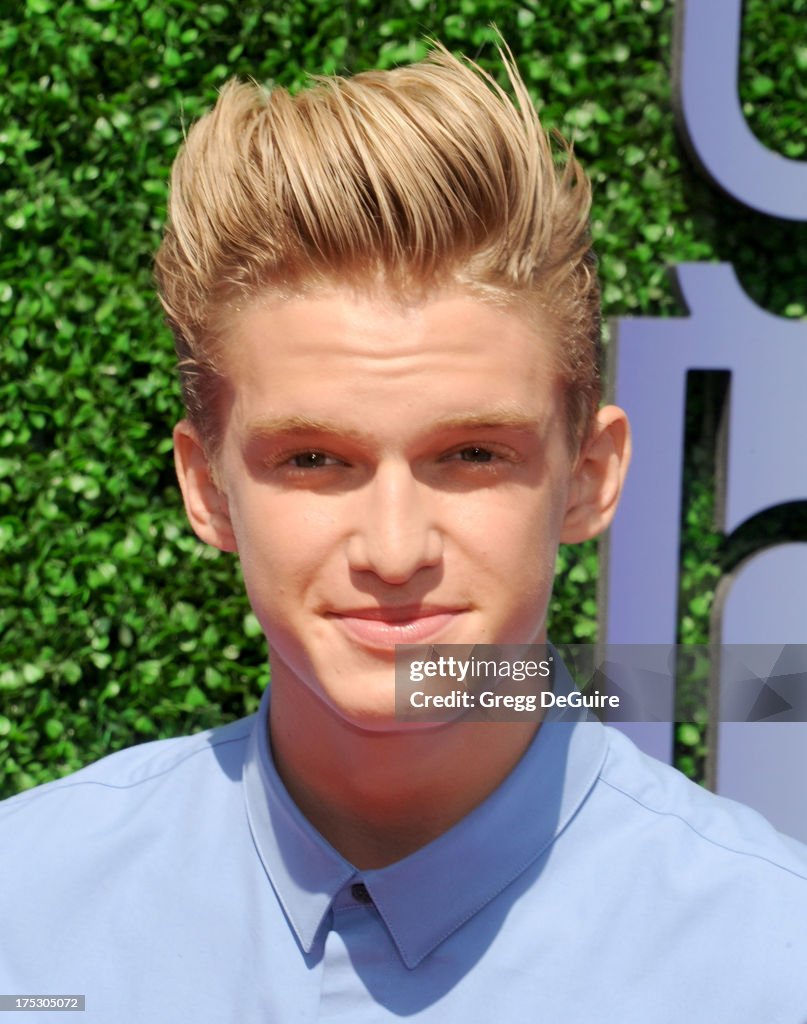 15th Annual Young Hollywood Award - Arrivals