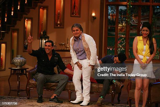 Akshay Kumar, Imran Khan on the sets of Comedy Nights with Kapil with Ali Asghar and Sumona Chakravarti for the promotion of Once Upon a Time in...