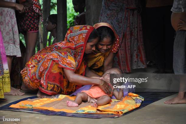 Baby Roona 83 Indian Roona Begum Stock Photos, High-Res Pictures, and Images ...