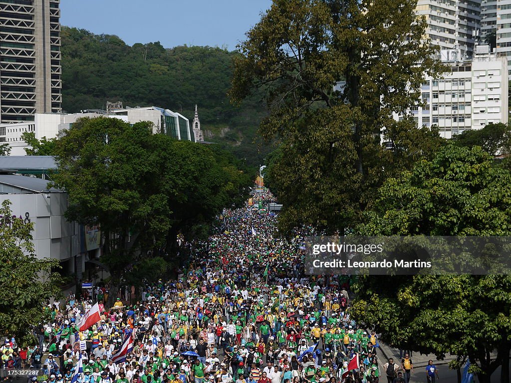 Three and a Half Million Peoples Going Back Home A