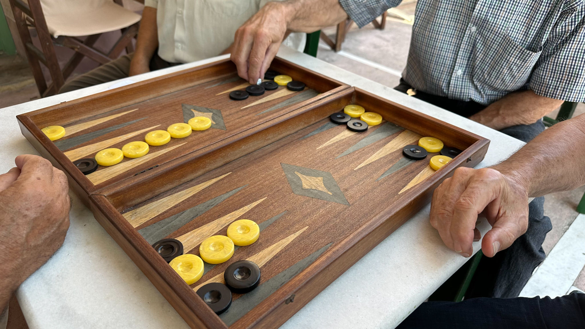 backgammon strategy