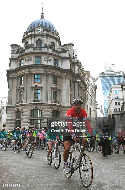 Cyclists led by former rugby player Martin Johnson attempt to break the Guinness World Record for the longest single line of bikes during the...