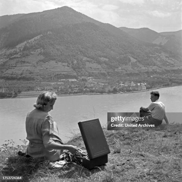 Shellac Gi 125 Shellac Records Stock Photos, High-Res Pictures, and Images - Getty ...