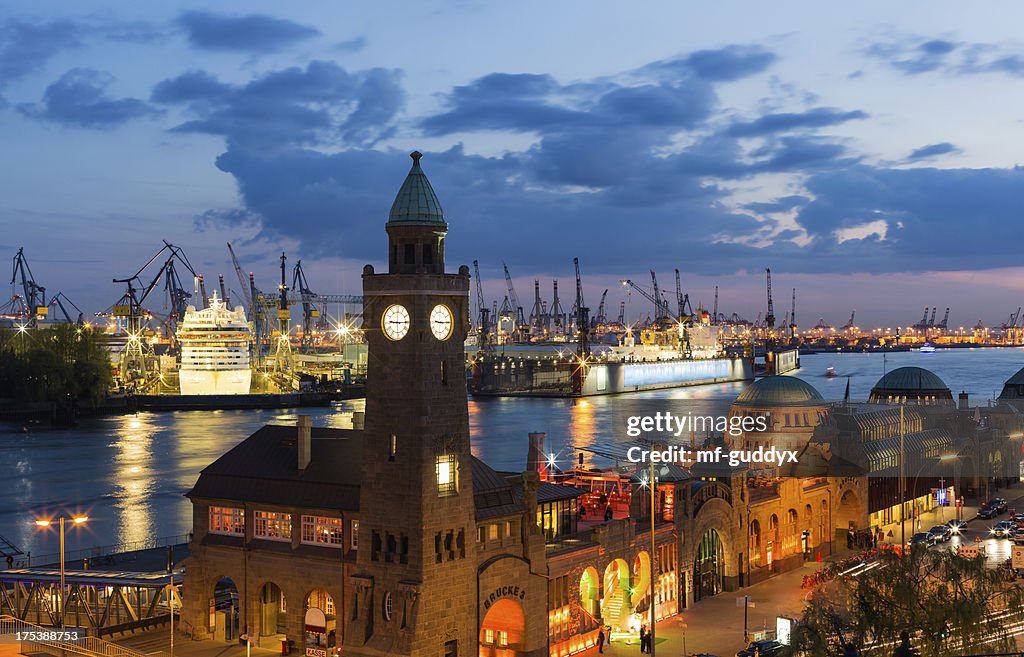 Hamburger Hafen, die Elbe