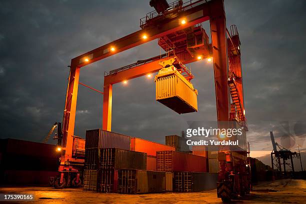 overhead crane - cargo container bildbanksfoton och bilder