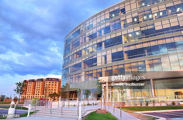 modern head office buiding facade - convention center outside stock pictures, royalty-free photos & images