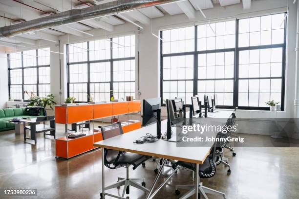 Open Plan Working 23 Modern Open Plan Office Johnny Greig Stock Photos, High-Res Pictures ...