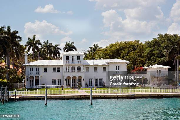 luxury lifestyle - florida mansions stockfoto's en -beelden