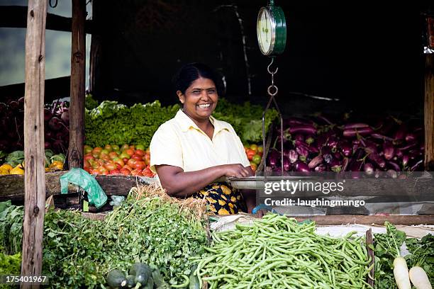 quinta orgânica produzir mercado sri lanka - cultura cingalesa imagens e fotografias de stock
