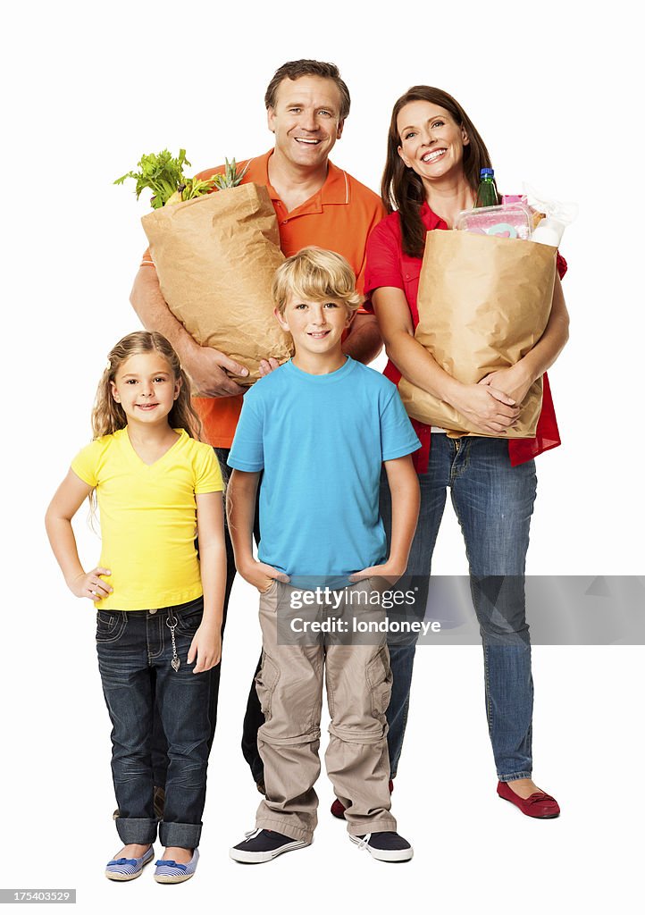 Famille après un service d'achat de denrées alimentaires-isolé