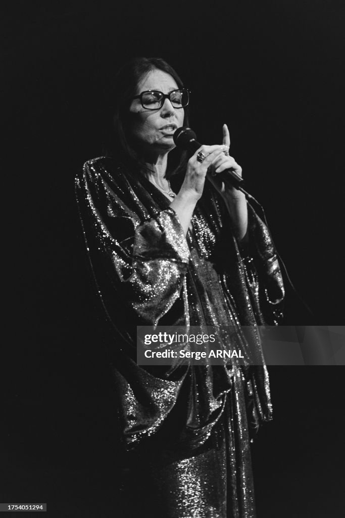 Nana Mouskouri