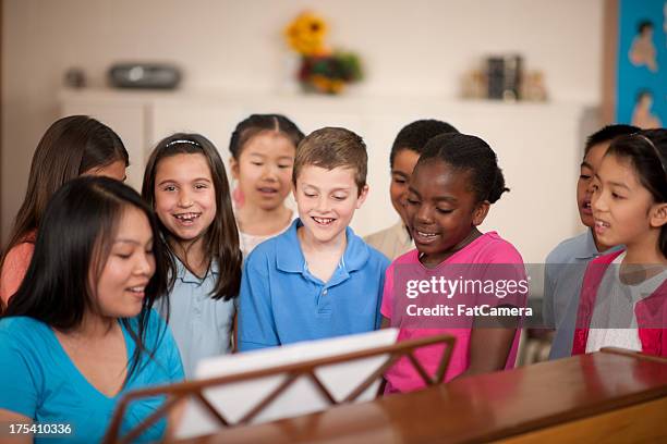 children's religious program - african childrens choir stockfoto's en -beelden