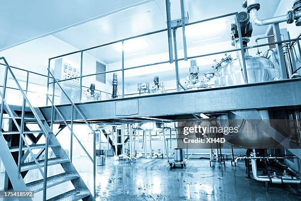 clean room - drug manufacturing stock pictures, royalty-free photos & images