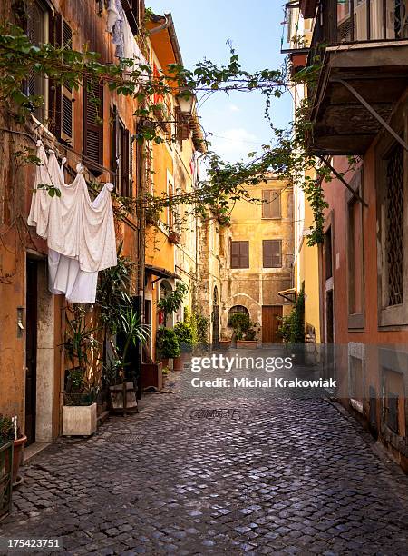 italian old town (trastevere in rome) - rome - italy stockfoto's en -beelden