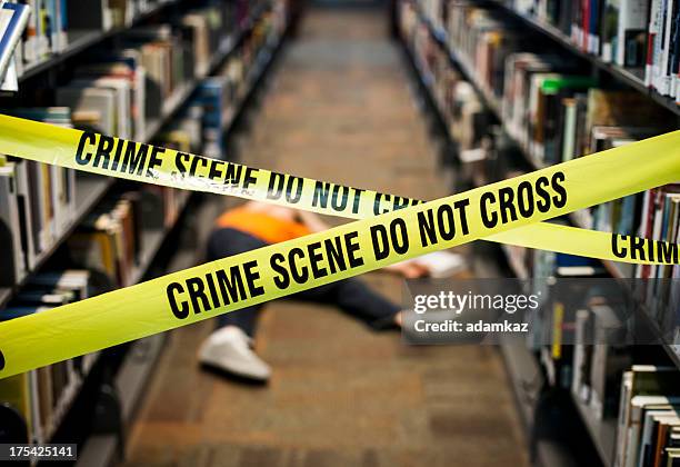 escena del crimen de la biblioteca - murder fotografías e imágenes de stock