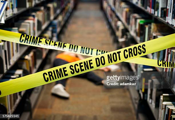 cena do crime na biblioteca - killing imagens e fotografias de stock
