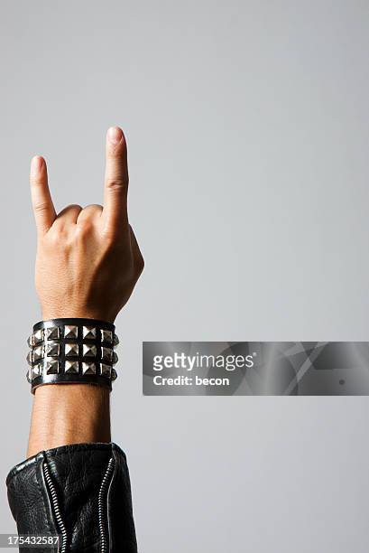 rock on - rockmuziek stockfoto's en -beelden