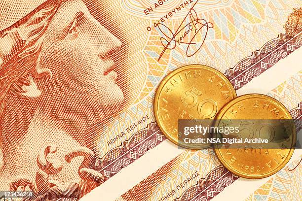 griechenland drachmen-schein und münzen/griechische währung series - griechische geldmünze stock-fotos und bilder
