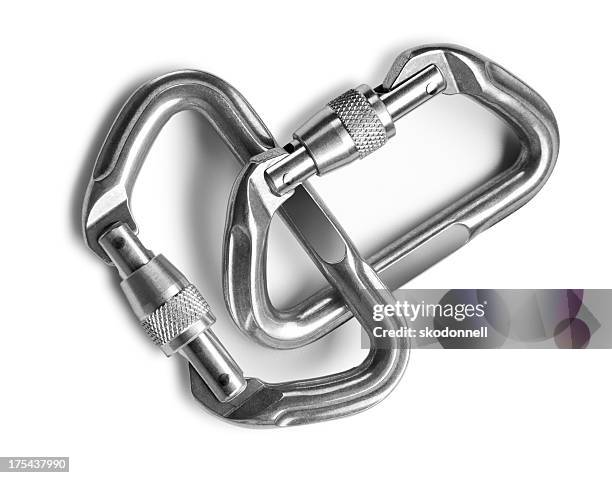 karabiner-clip, isoliert auf weißem hintergrund - karabiner stock-fotos und bilder