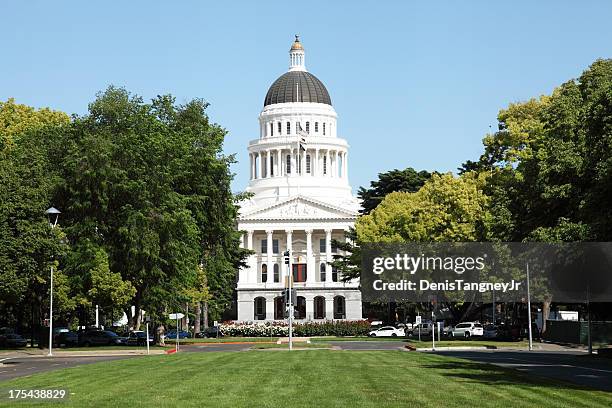 california state capitol - sacramento stock-fotos und bilder