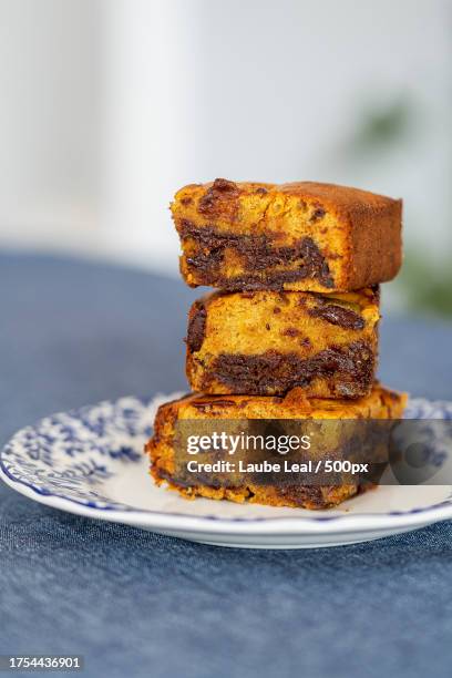 close-up of dessert in plate on table - recetas stock pictures, royalty-free photos & images