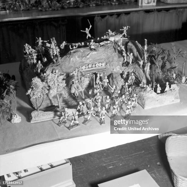 Model diorama showing fighting scenes of the Deutsche Wehrmacht army, Germany 1930s.