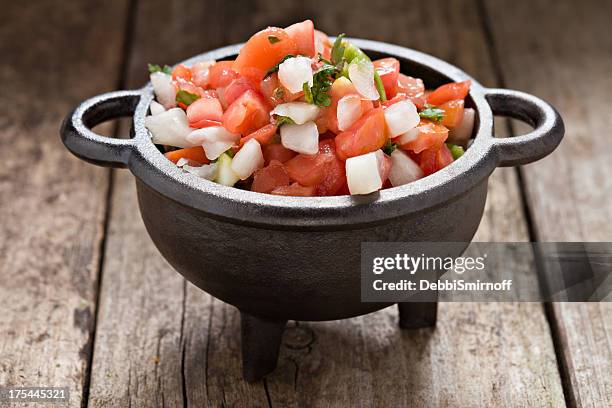 pico de gallo - chopped tomatoes foto e immagini stock