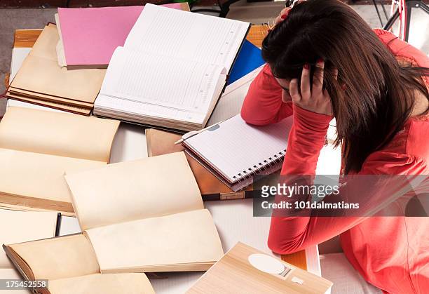 examination stress - exam desk stockfoto's en -beelden
